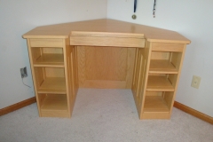 oak-corner-desk